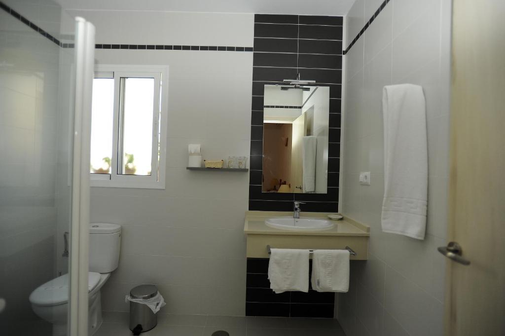 Hostal El Capi 자호라 외부 사진